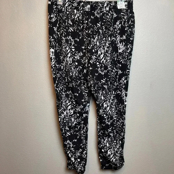 DAVID Bitton’s BUFFALO Soft‎ Pant in Black and White - Picture 10 of 13
